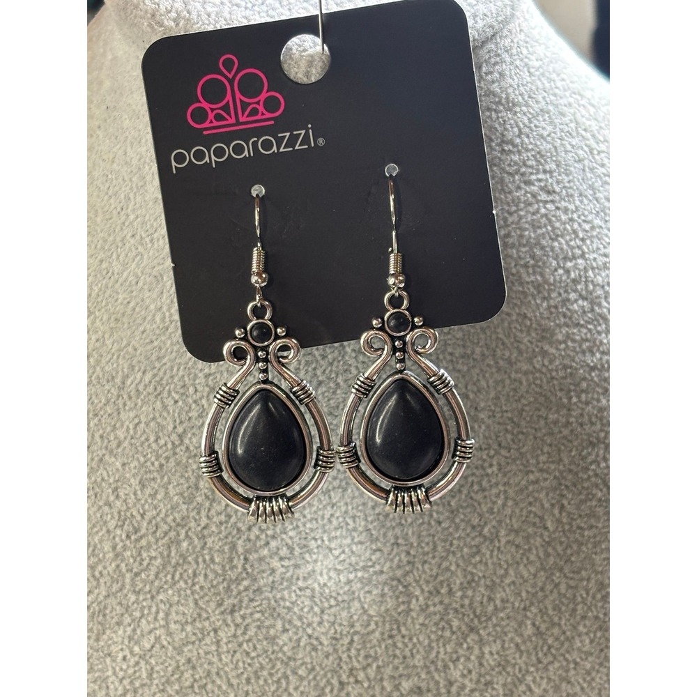 #36. Paparazzi Canyon Scene Earrings